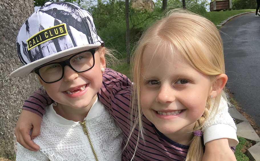 Tyra och Viola fyller 6 år