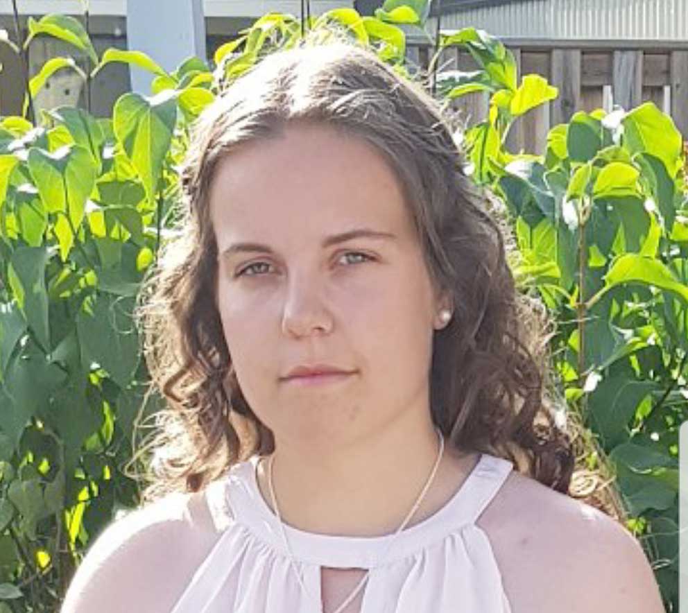 Alva Juul 17 år