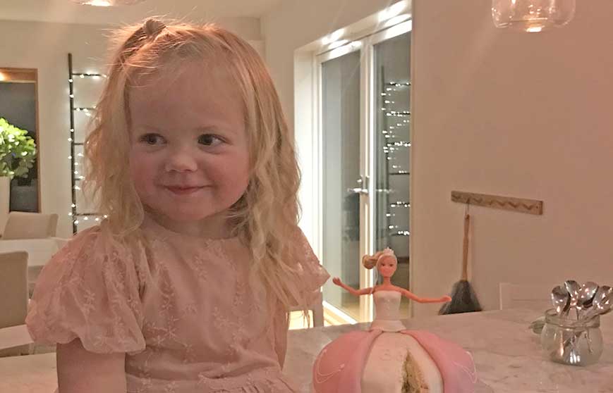 Elsa Carlsson 3 år