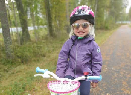 Nora Kimmehed 4 år
